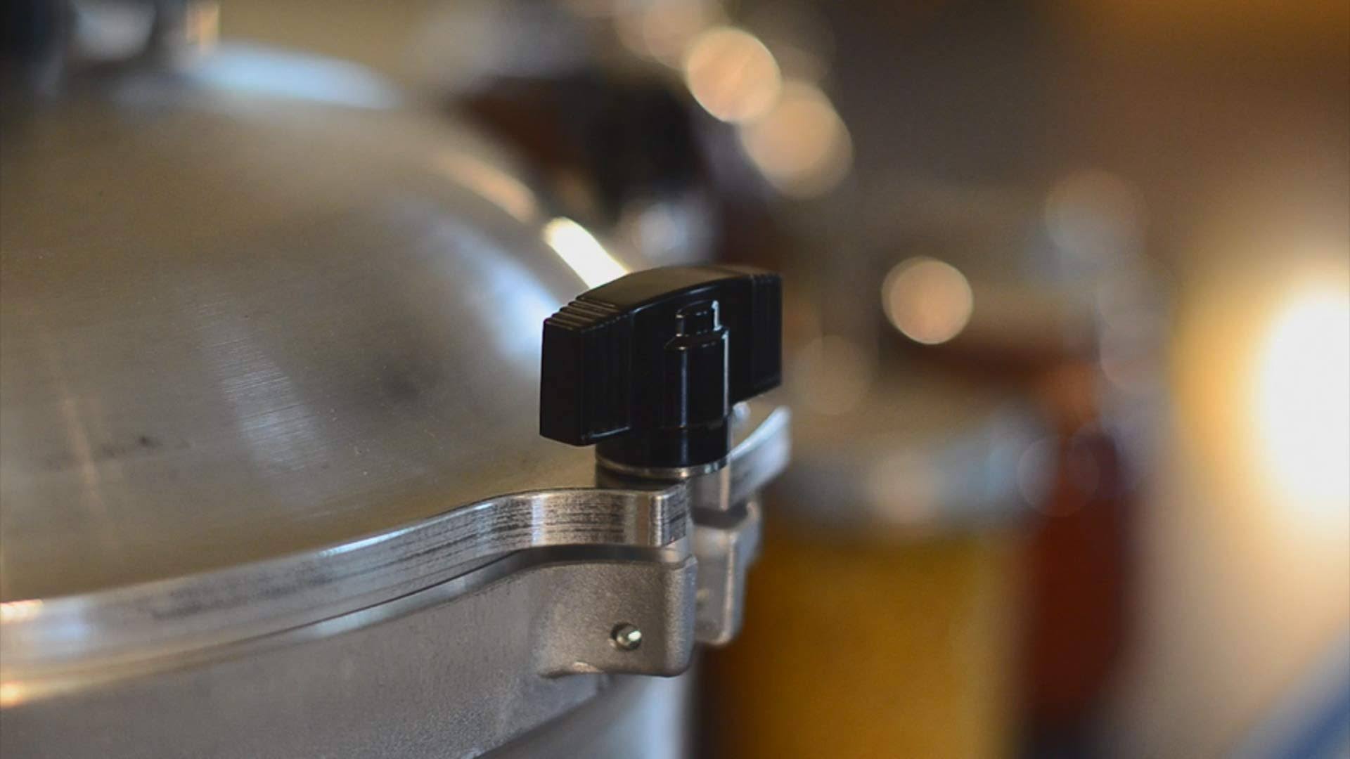 10.5 Qt Pressure Cooker A345