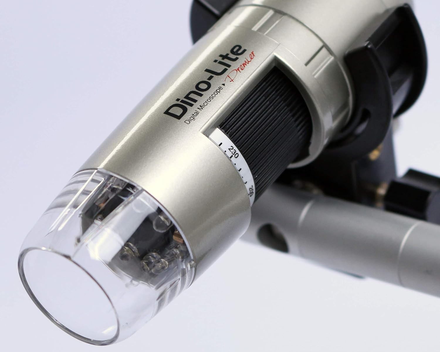 USB Digital Microscope, 10x - 50x, 230x Optical Magnification, 8 LEDs X9951