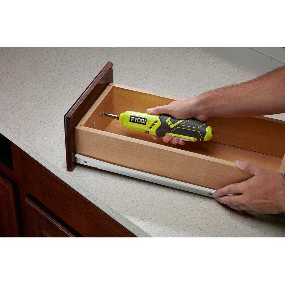 4-Volt Lithium Screwdriver D734