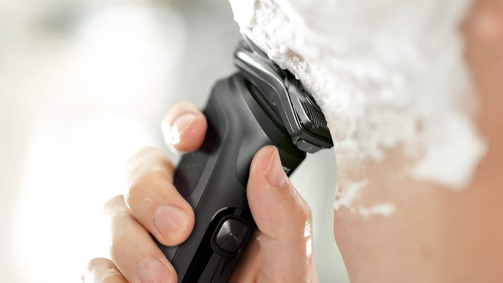 Wet and Dry Shaver B9925