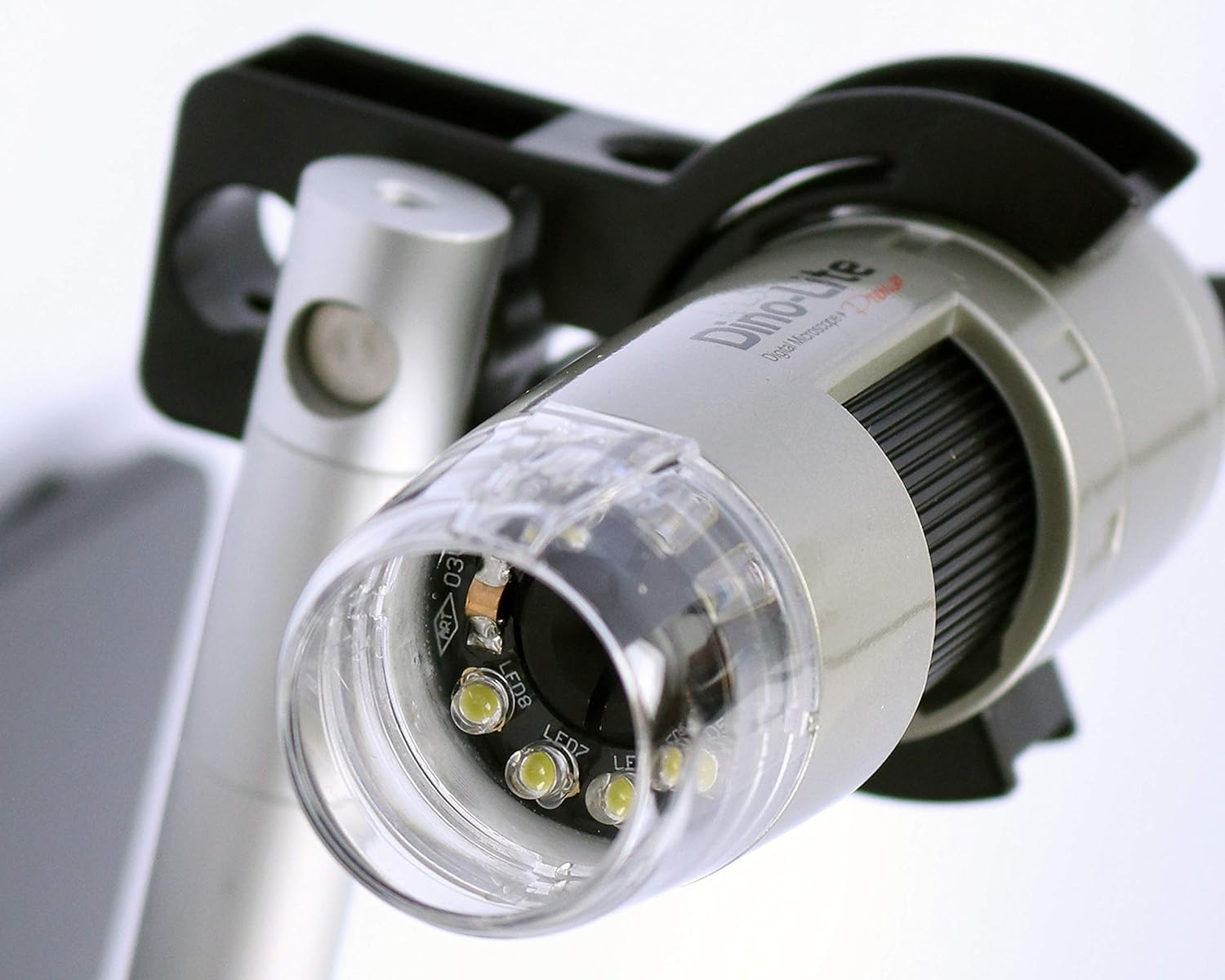 USB Digital Microscope, 10x - 50x, 230x Optical Magnification, 8 LEDs X9951