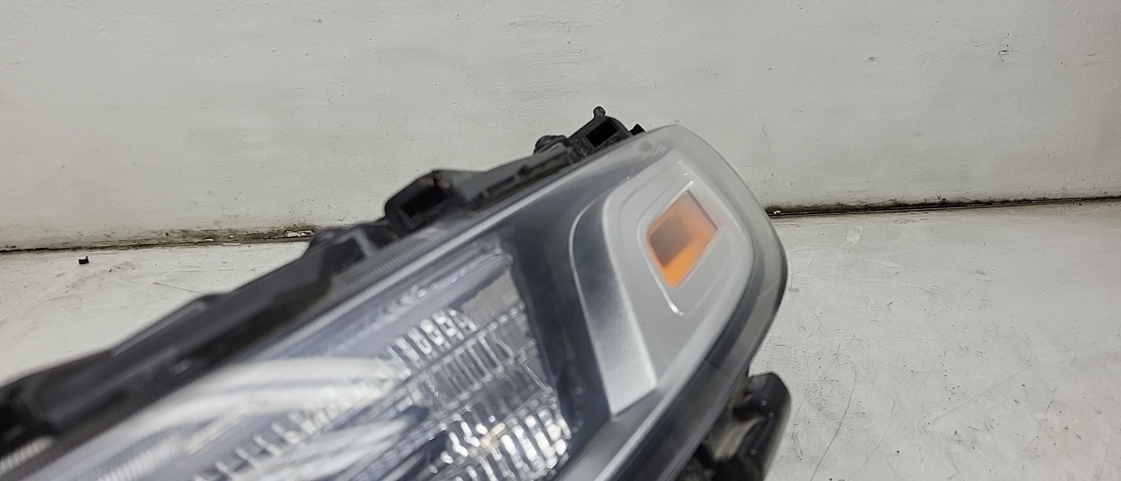 Pre-Owned 20 2020 Kia Soul Driver LH Daytime Running Fog Lamp Light OEM Y82134