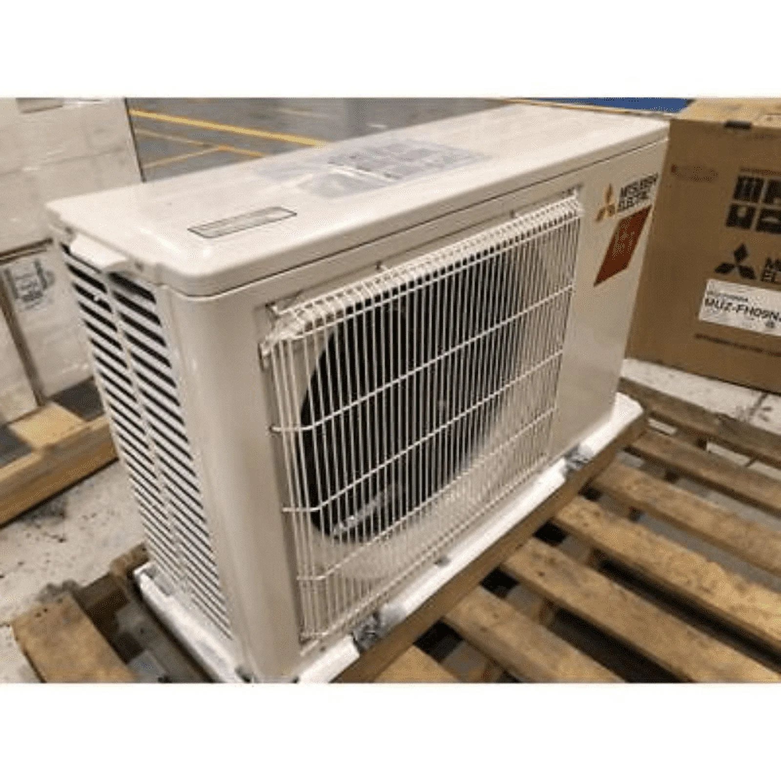 9000 BTUH Heat Pump Unit with 17.0 SEER Z3816