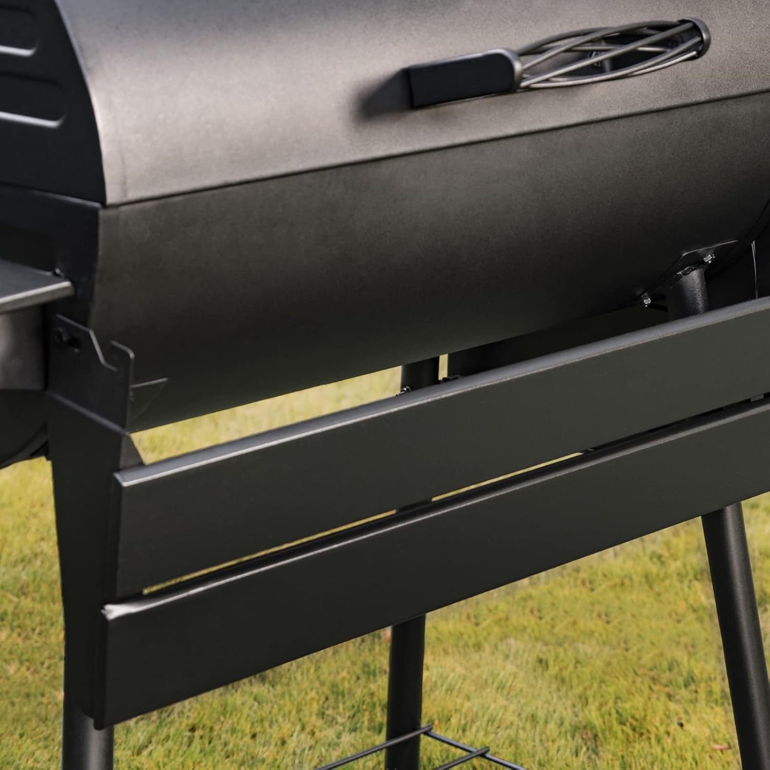 Black Charcoal Grill B688191
