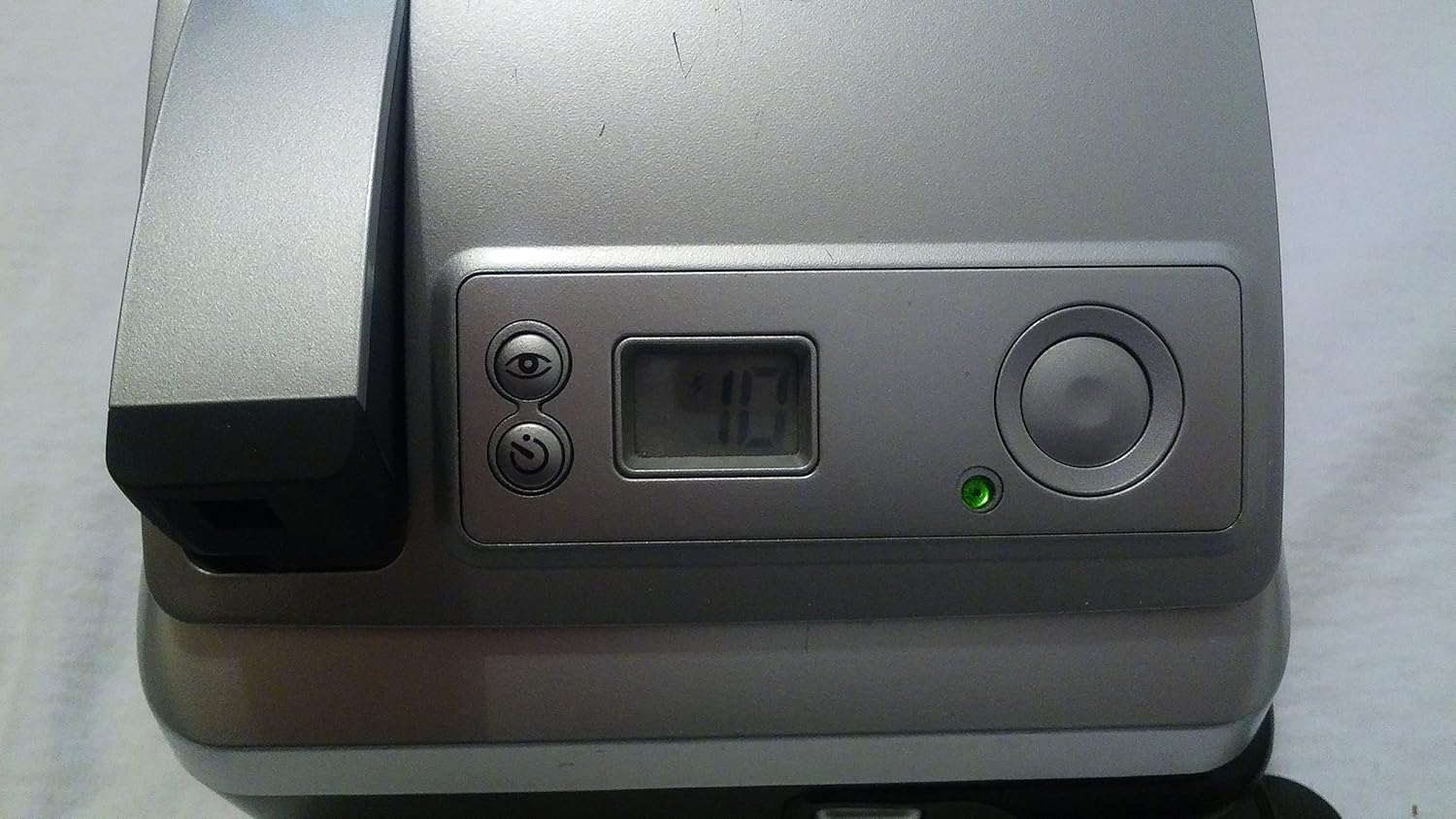 One 600 Ultra Instant Film Camera V5027