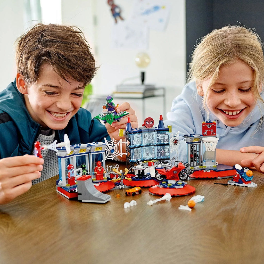 LEGO Marvel Spider-Man Attack on the Spider Lair 76175 Building Toy (466 Pieces) E8163