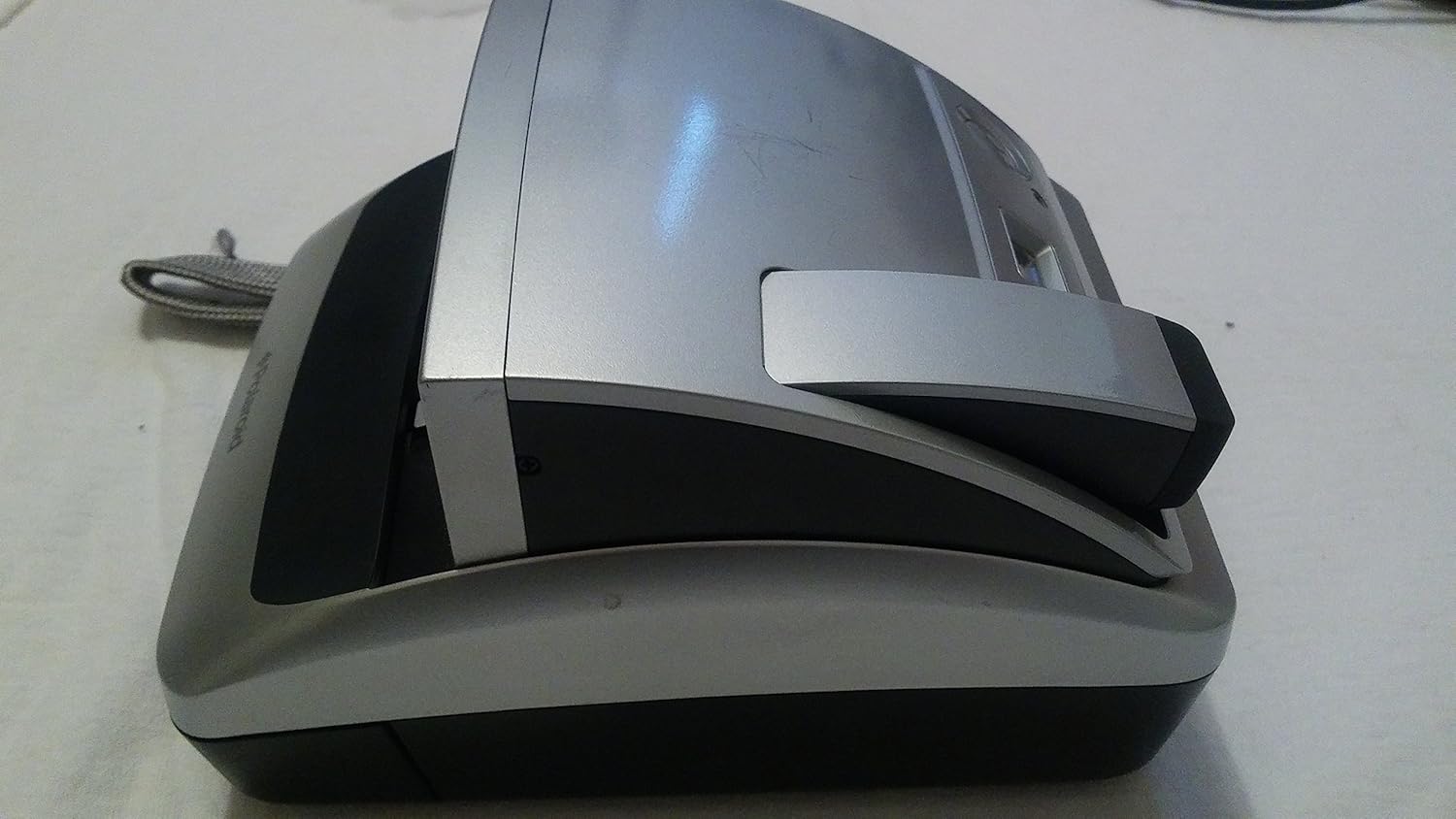 One 600 Ultra Instant Film Camera V5027